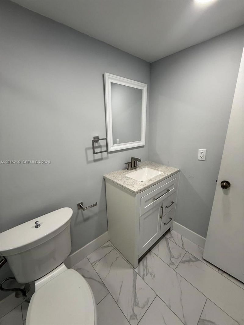 Please Call For Address, Unit 203, Miami, FL 33172 Photo