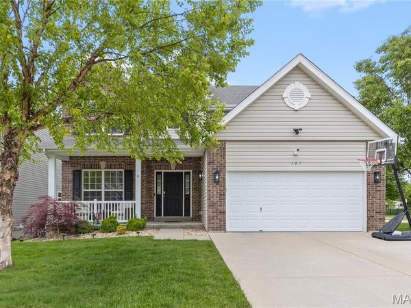 101 Wyndcrest Court, Lake St Louis, MO 63367