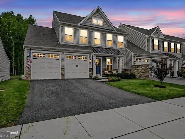 2004 RIVERS DRIVE, NEWARK, DE 19702