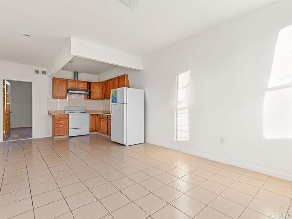 1644 Atlantic Avenue , Unit 3, Brooklyn, NY 11213