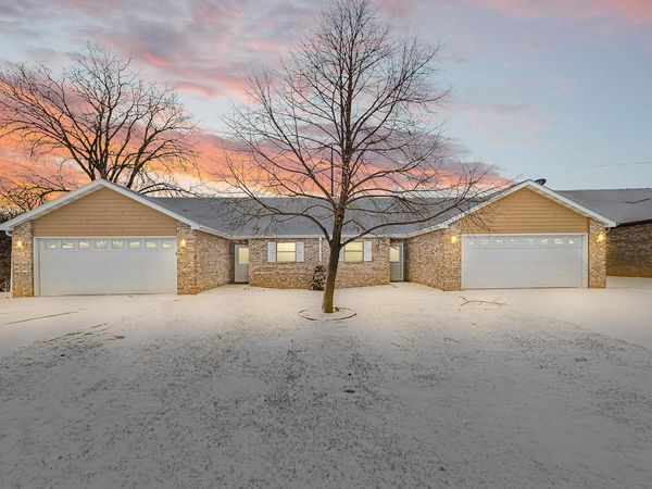 1678A Drum Corps DRIVE, Menasha, WI 54952