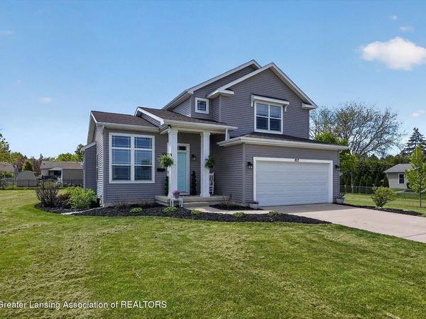 807 W Cass Street, St. Johns, MI 48879
