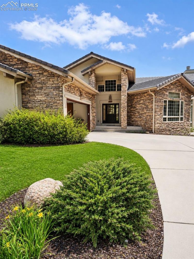 1085 High Lake View, Colorado Springs, CO 80906 Main Photo