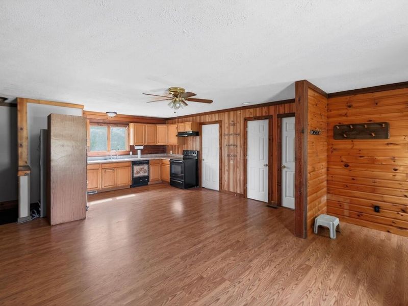 14222 Monroe Mills Road, Howard, OH 43028 Photo 3
