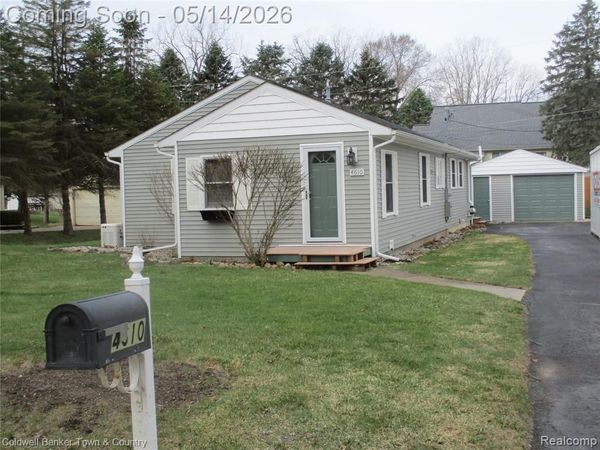 4610 Van Amberg Road, Brighton Twp, MI 48114
