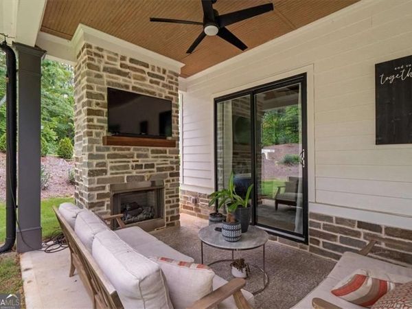 2490 S Carroll Court S, Villa Rica, GA 30180