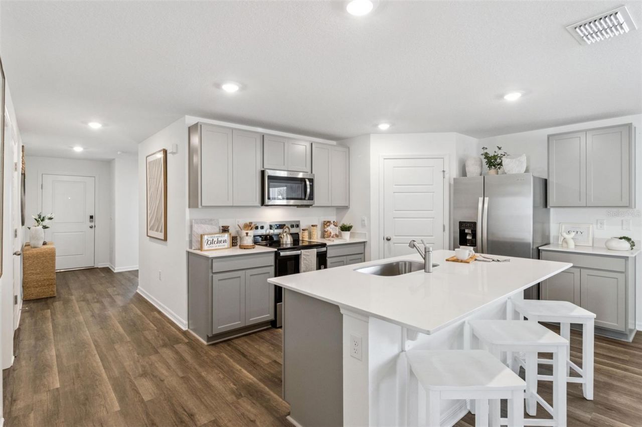 219 Skyfield Court , Lady Lake, FL 32159 Photo