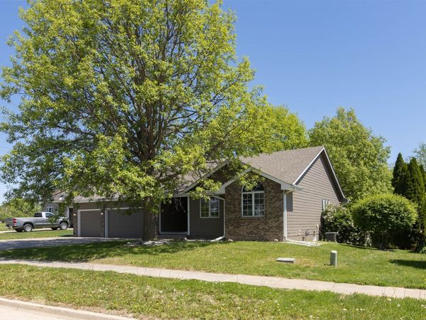 315 Sherrylynn Boulevard, Pleasant Hill, IA 50327