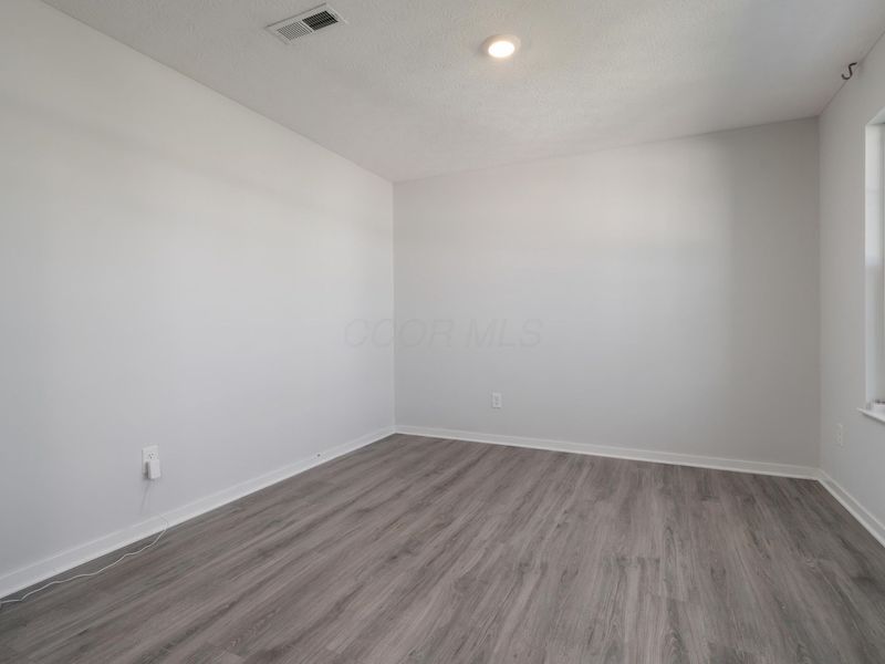 403 St James , Newark, OH 43055 Photo 8