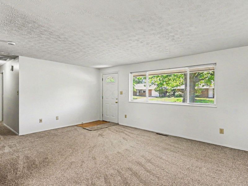 6604 Penick Drive , Reynoldsburg, OH 43068 Photo 3