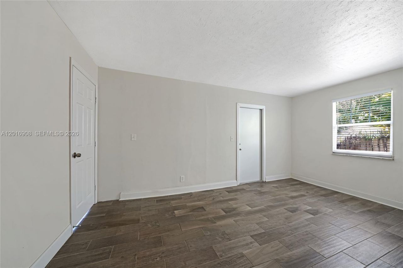 311 S Federal Hwy , Lake Worth, FL 33460 Photo