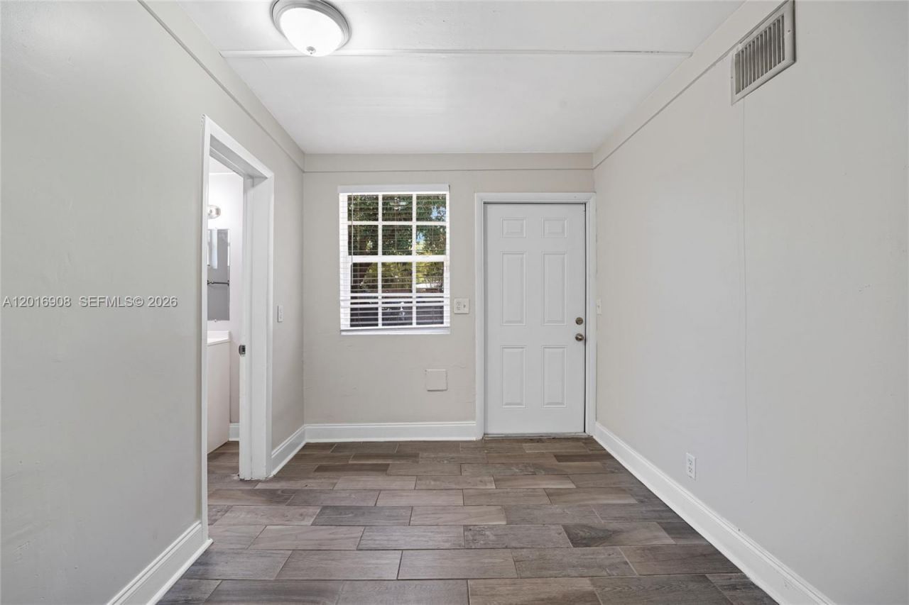 311 S Federal Hwy , Lake Worth, FL 33460 Photo