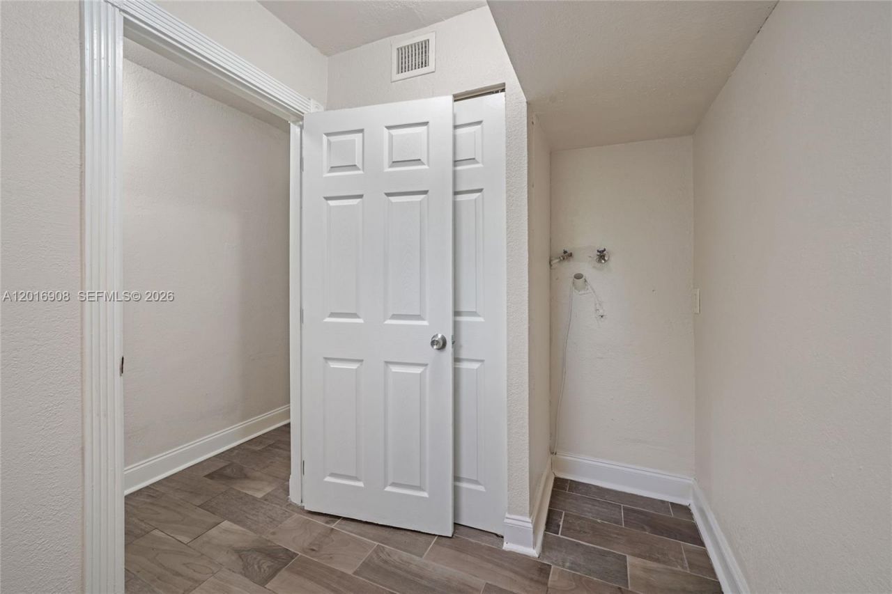 311 S Federal Hwy , Lake Worth, FL 33460 Photo