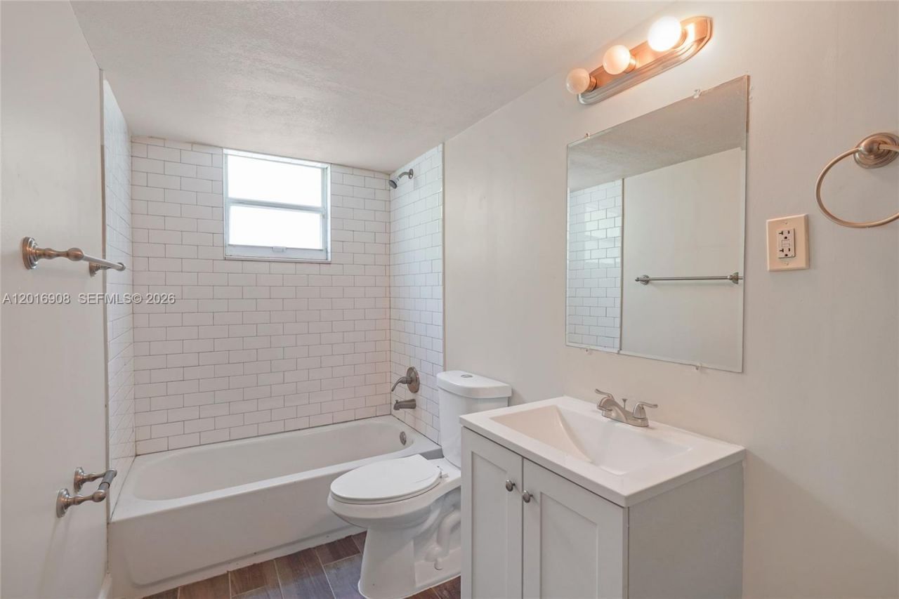 311 S Federal Hwy , Lake Worth, FL 33460 Photo