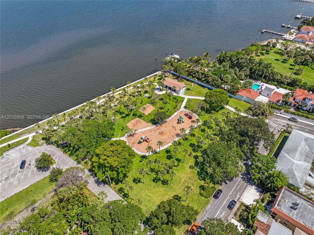 311 S Federal Hwy , Lake Worth, FL 33460 Photo