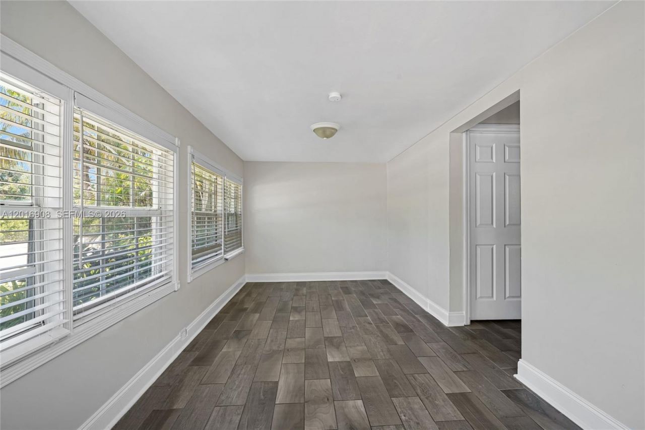 311 S Federal Hwy , Lake Worth, FL 33460 Photo