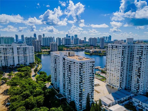 2780 NE 183rd St , Unit 1007, Aventura, FL 33160
