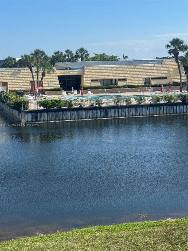 8130 Sunrise Lakes Blvd , Unit 202, Sunrise, FL 33322 Photo