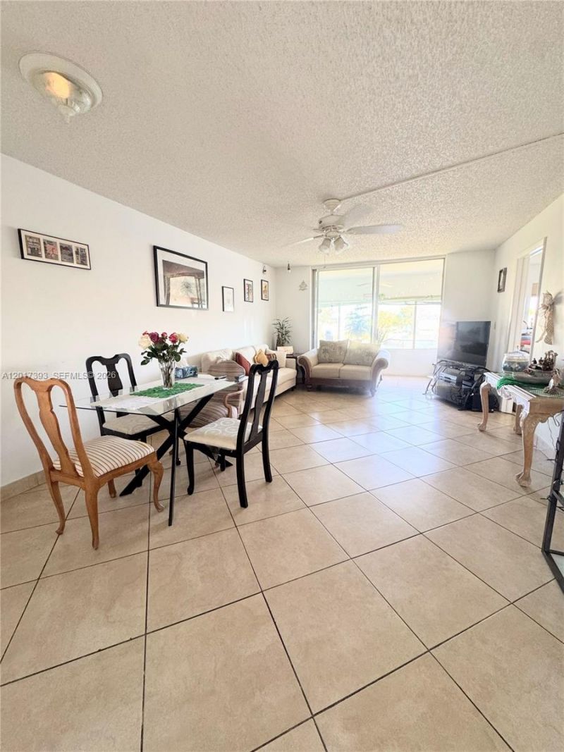 8130 Sunrise Lakes Blvd , Unit 202, Sunrise, FL 33322 Photo
