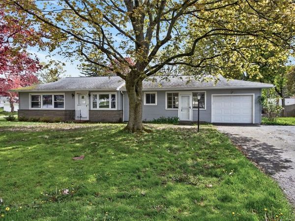 370 Lafayette Road , Rochester, NY 14609