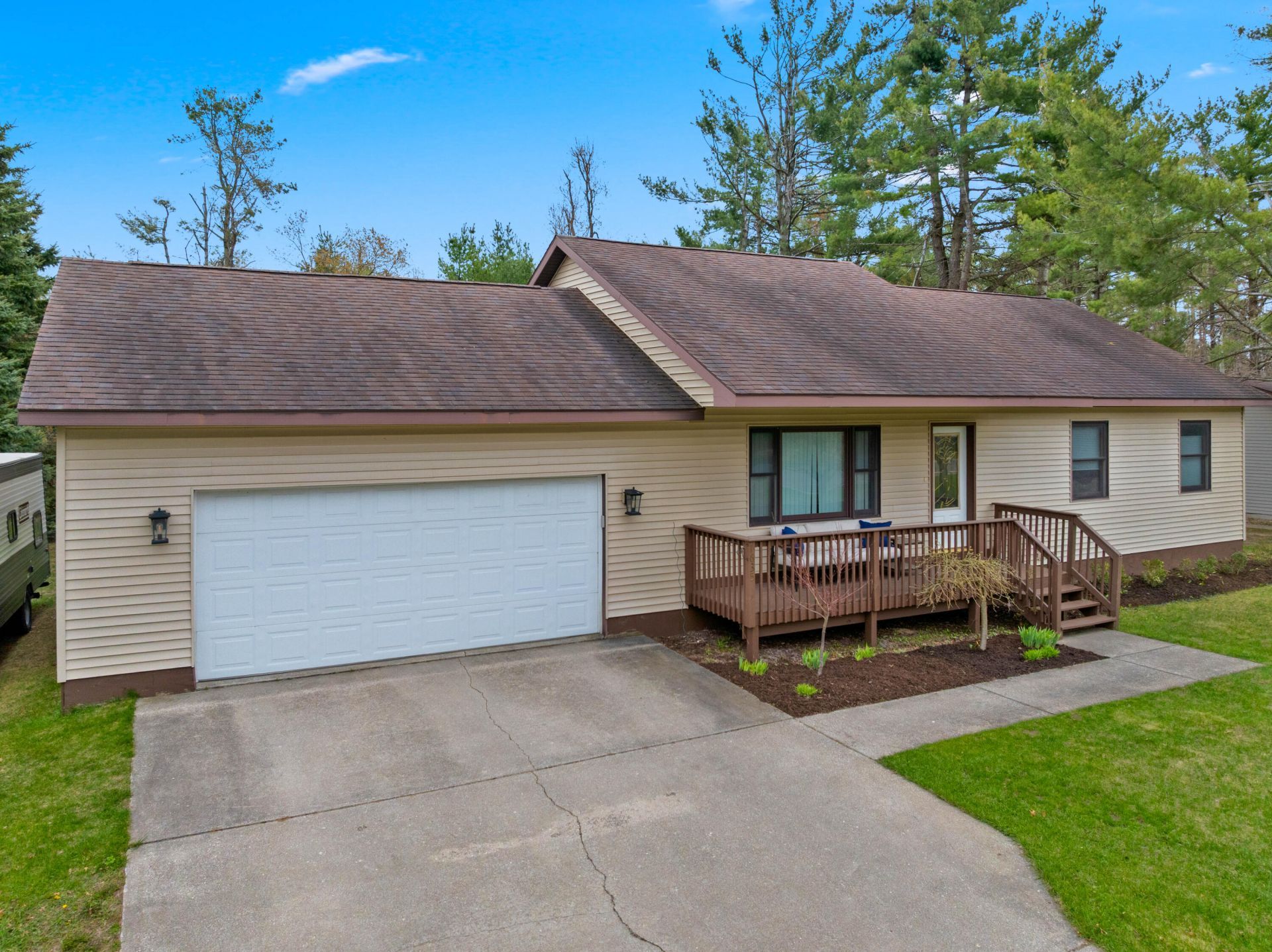 1635 Altorf Strasse, Gaylord, MI 49735 Main Photo