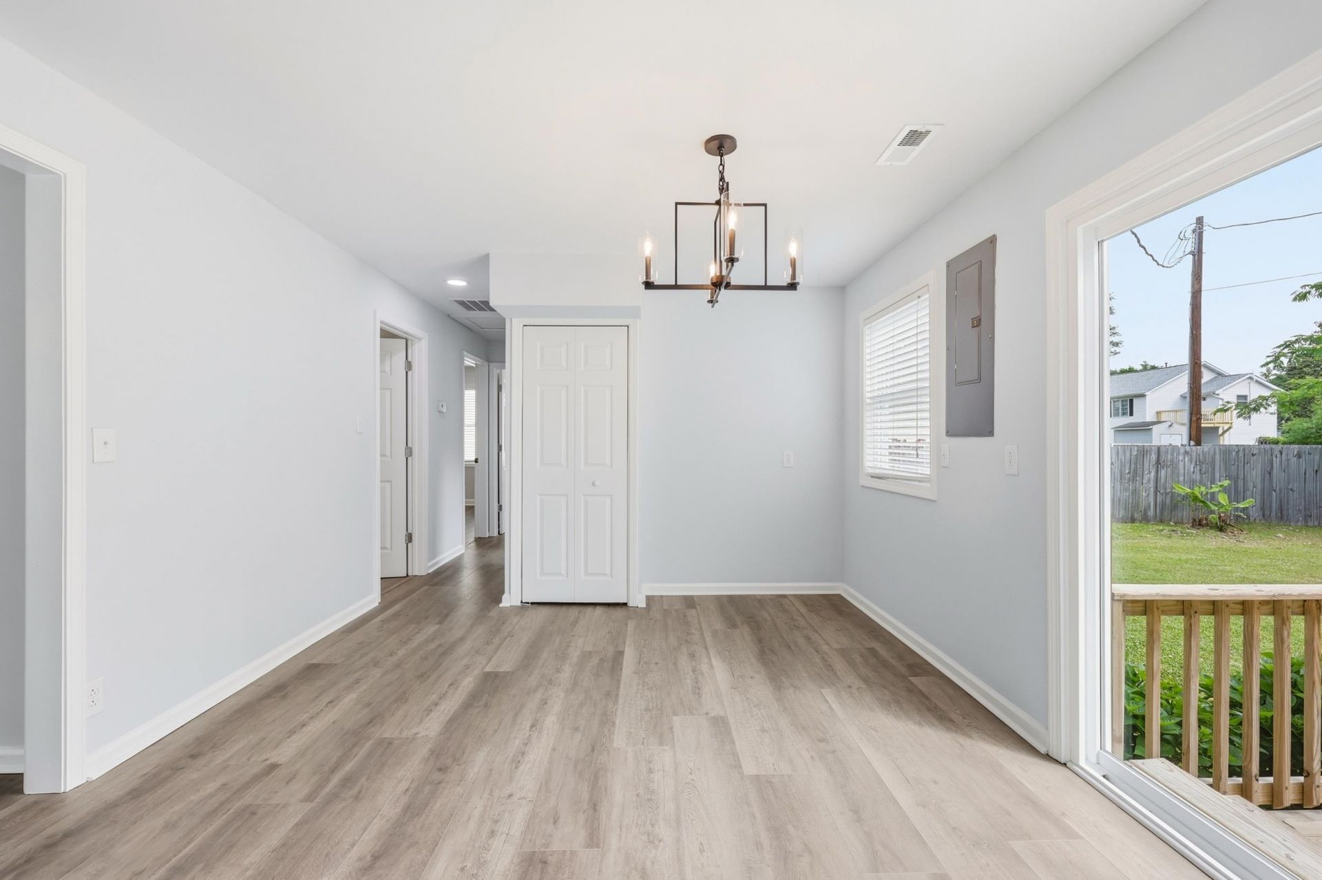 1302 Collins Park St.  Photo 10