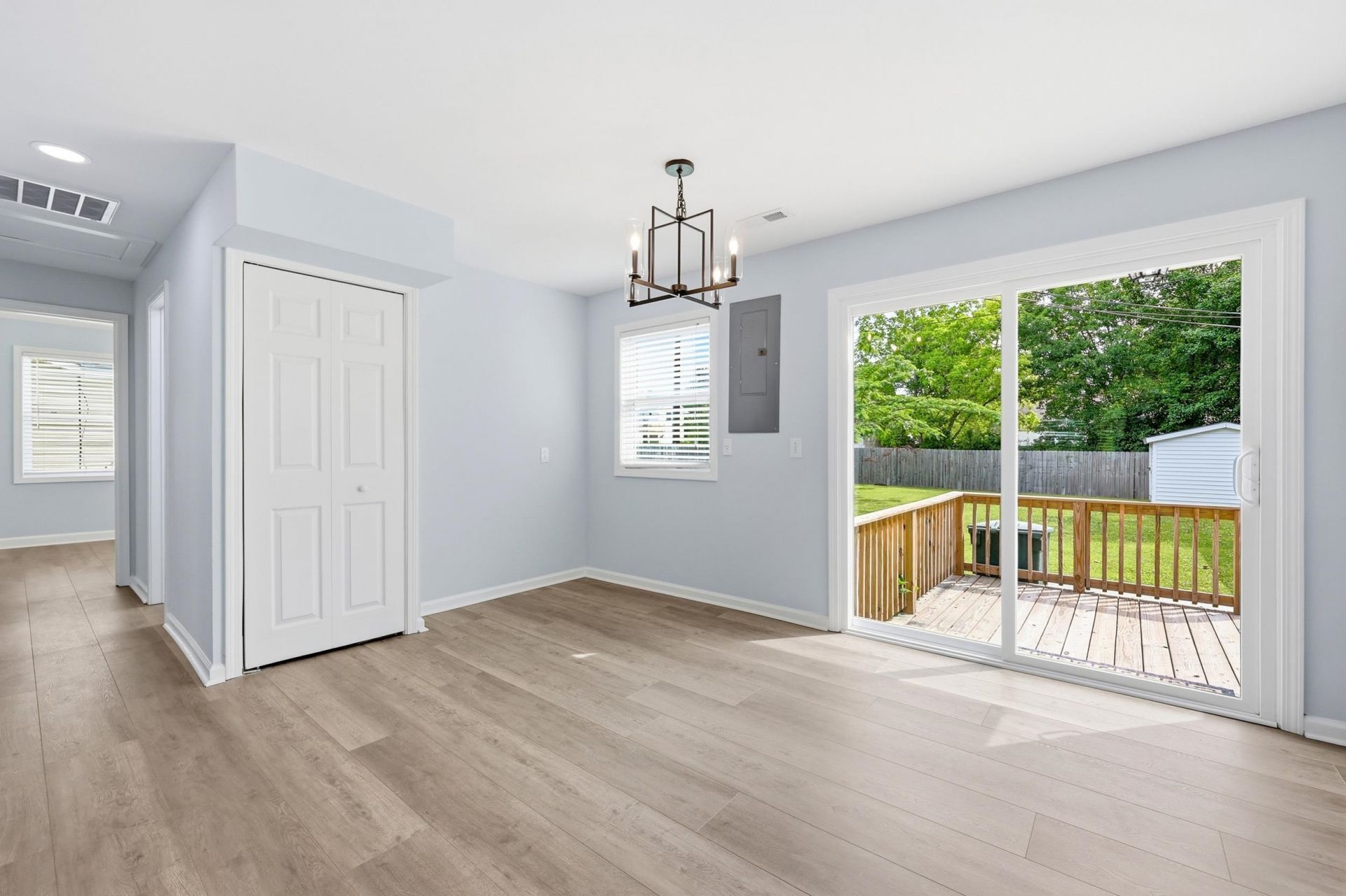 1302 Collins Park St.  Photo 11