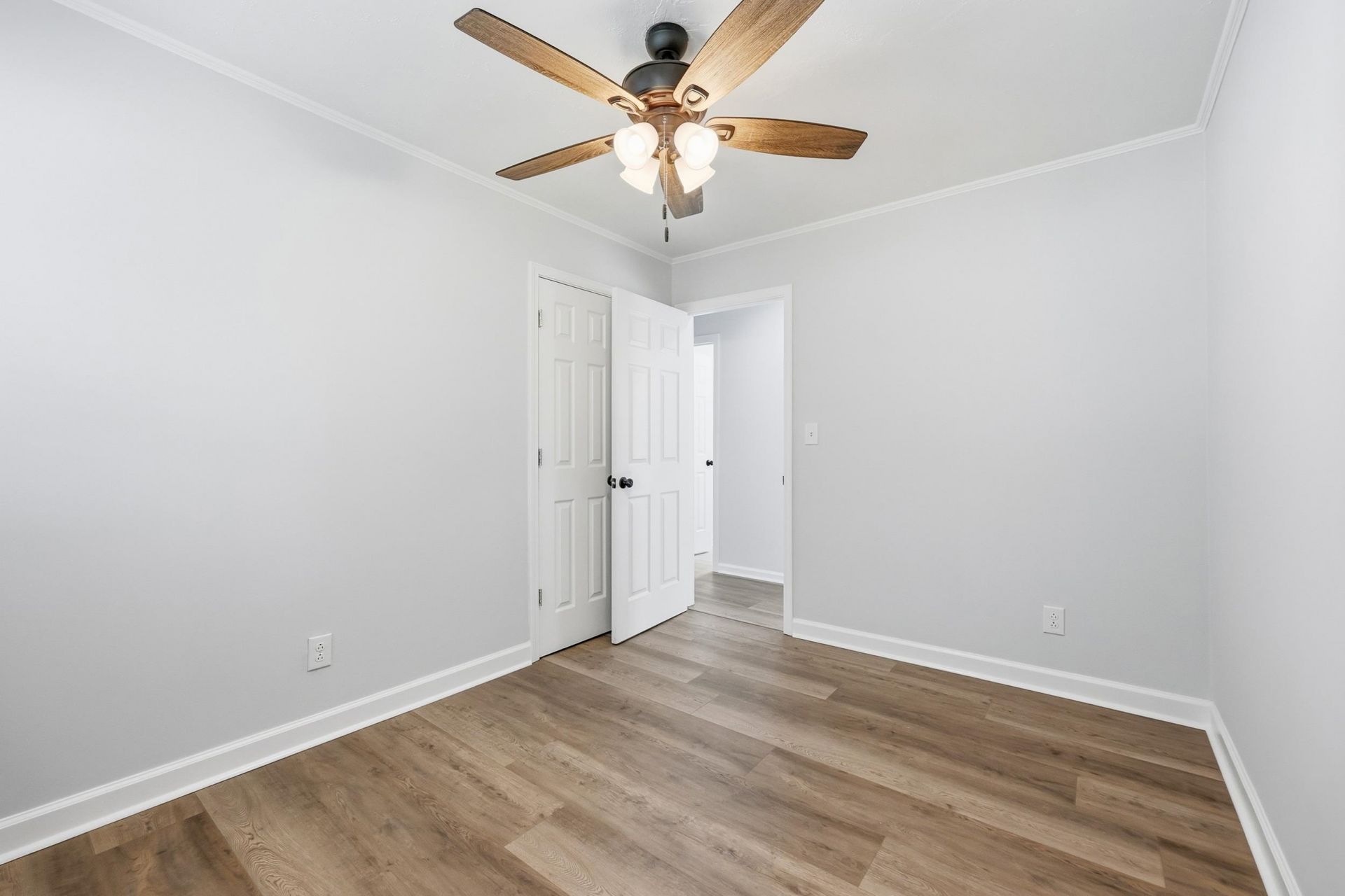 1302 Collins Park St.  Photo 13