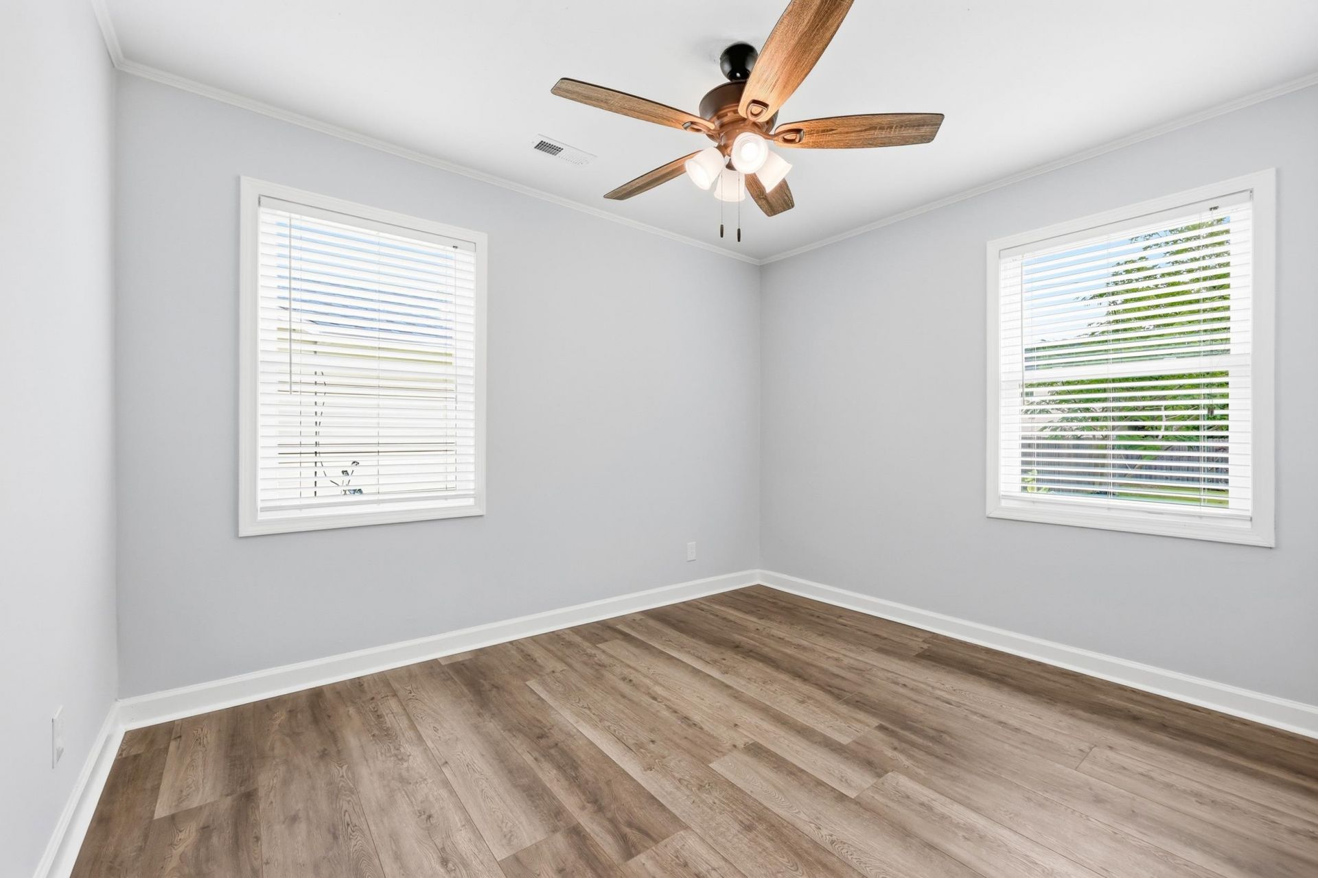 1302 Collins Park St.  Photo 15