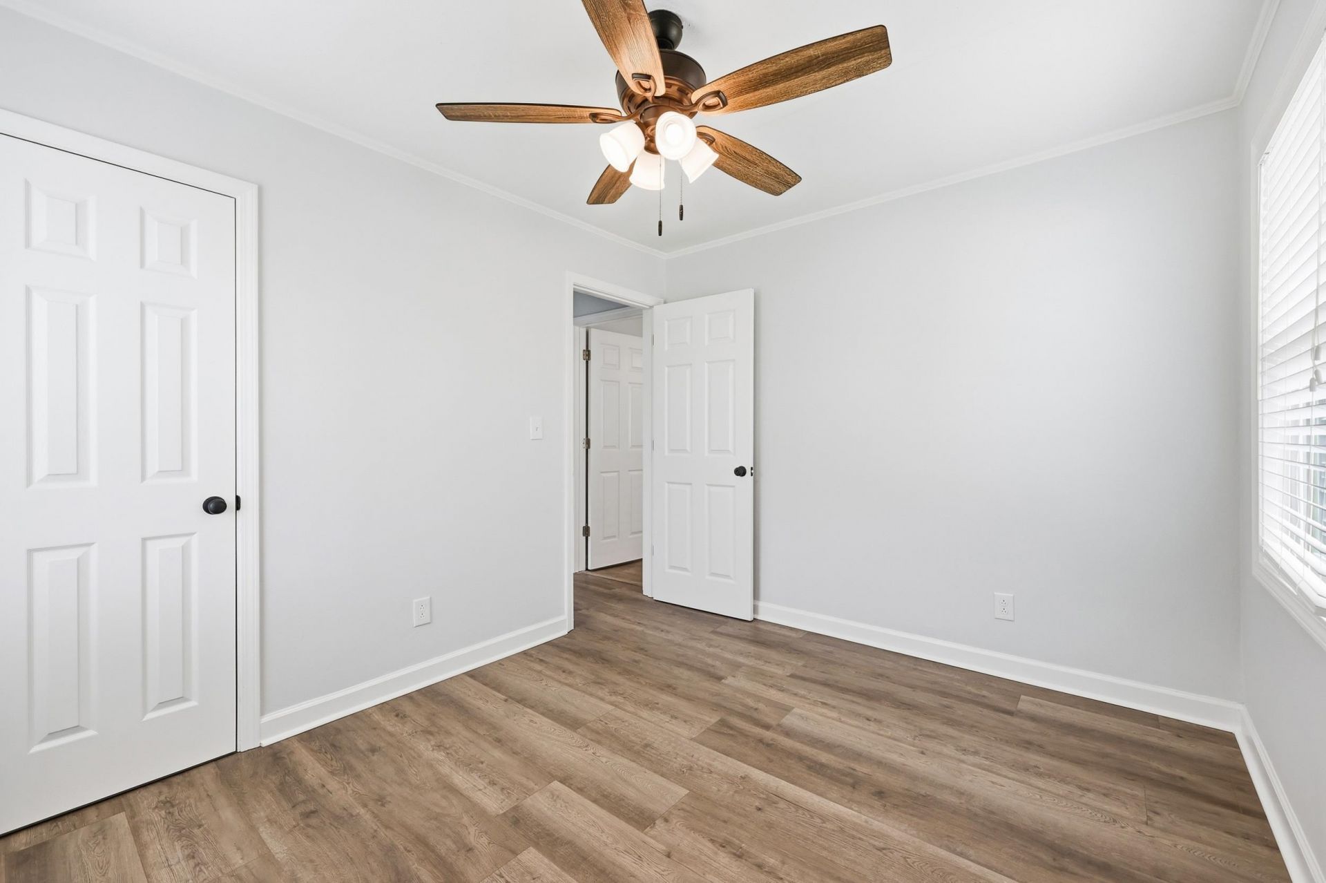 1302 Collins Park St.  Photo 16