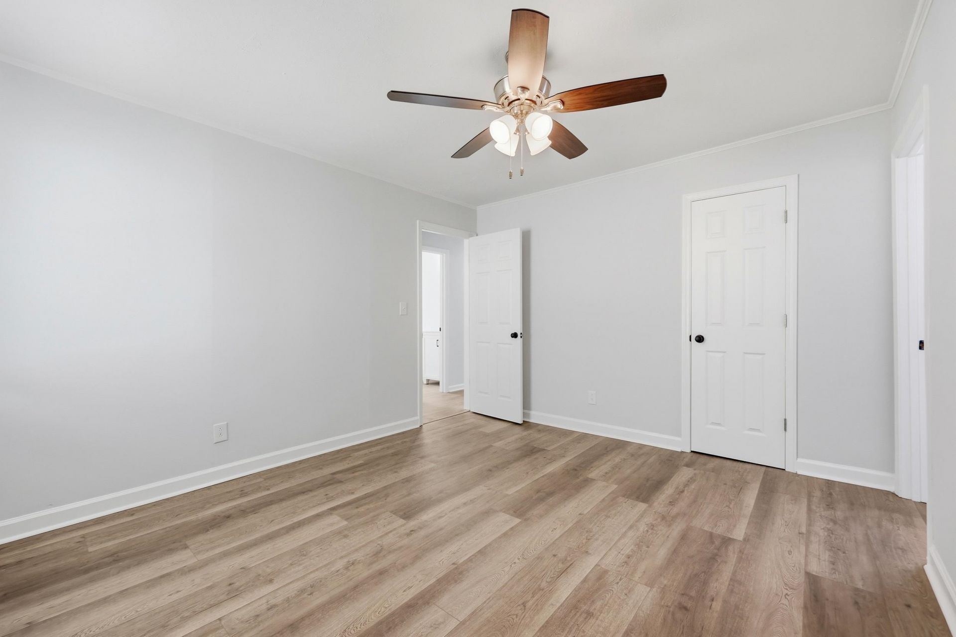 1302 Collins Park St.  Photo 18