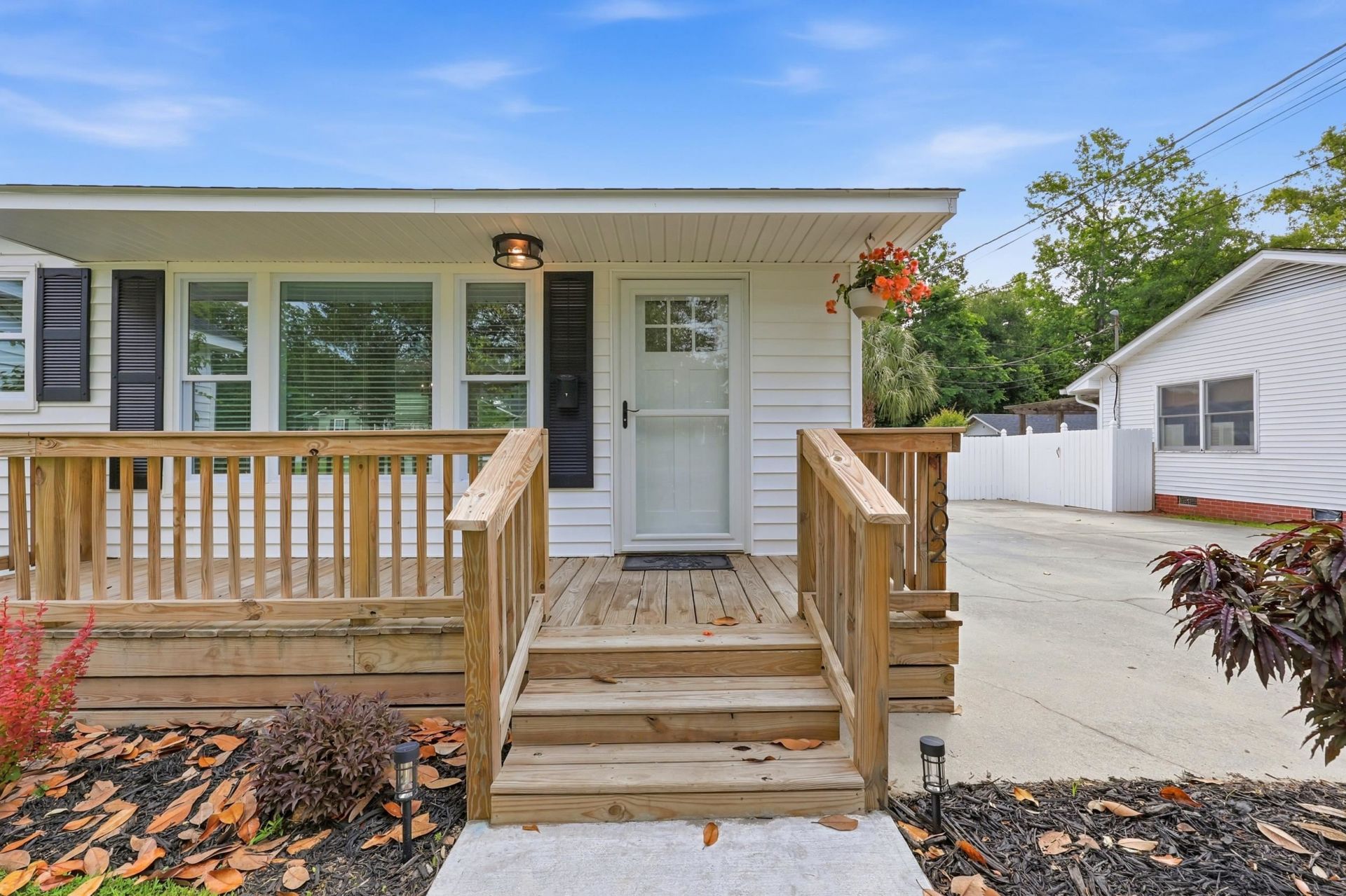 1302 Collins Park St.  Photo 35