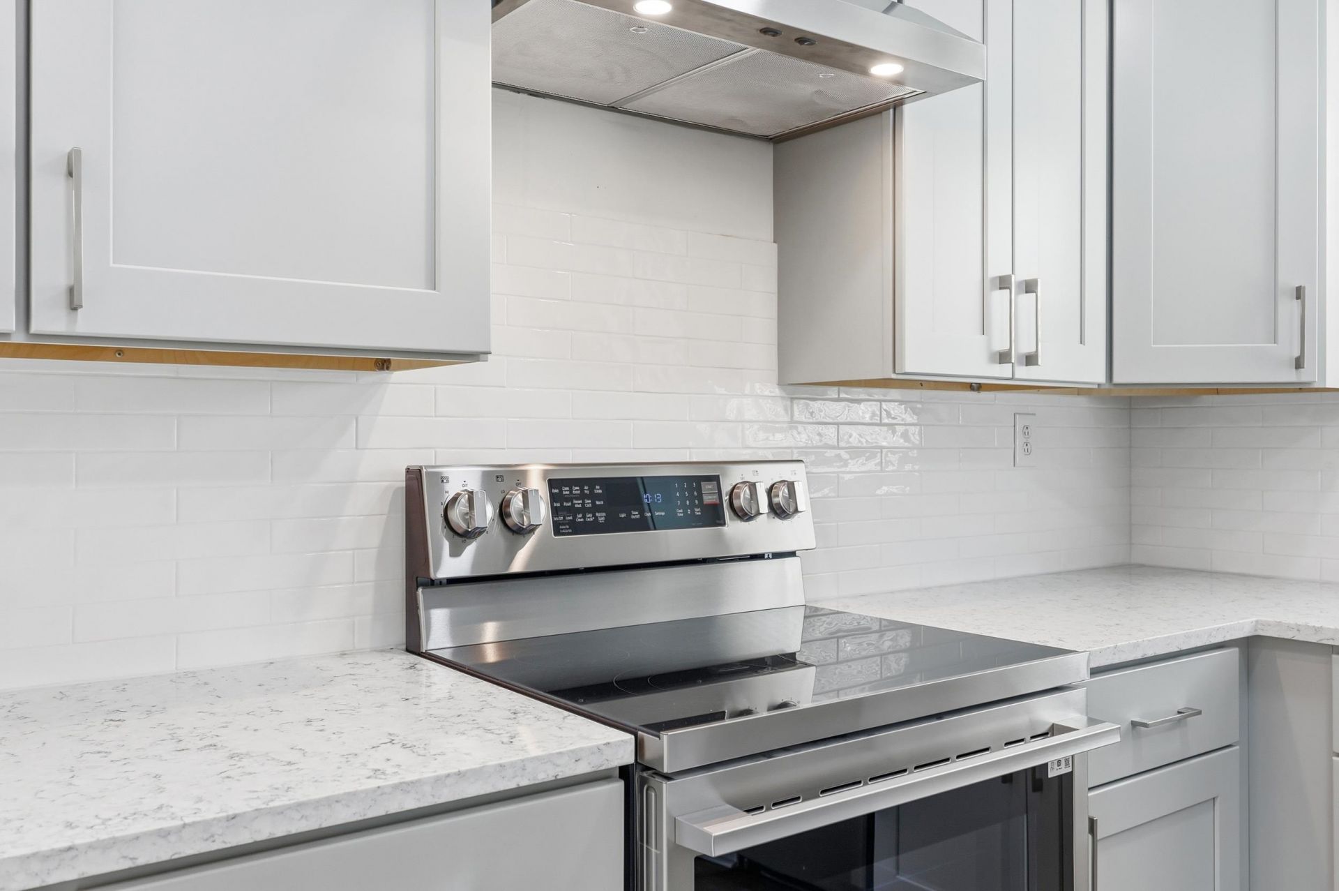 1302 Collins Park St.  Photo 8