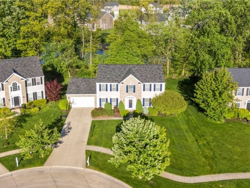 2663 Ambridge Drive, Avon, OH 44011 Photo 2