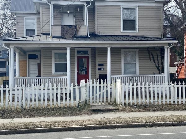 518 Elm AVE SW, Unit B, Roanoke, VA 24016