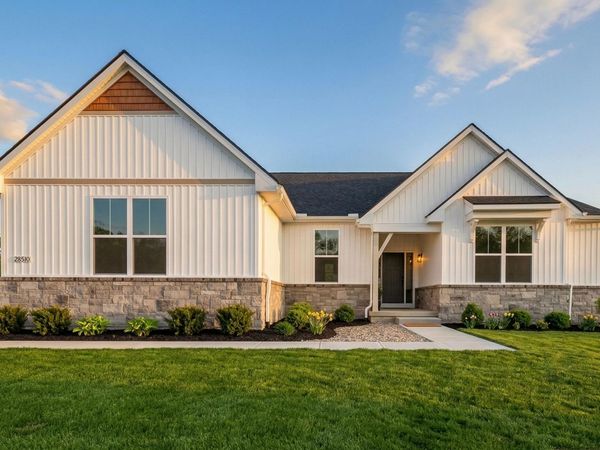 28510 Coyote Court, New Hudson, MI 48165