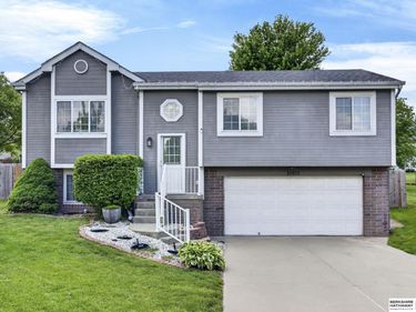 10610 S 17th Street , Bellevue, NE 68123