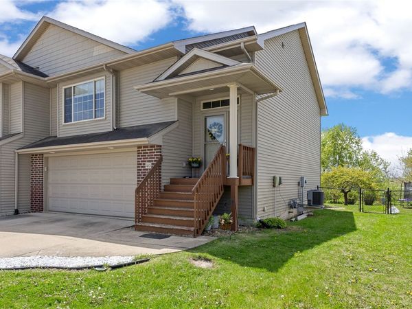 40 Cattail Lane , North Liberty, IA 52317