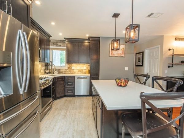 3 Freedom Ct, Montville, NJ 07045