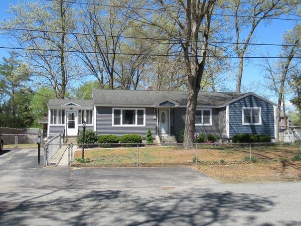 116 Commonwealth Ave, Lowell, MA 01852