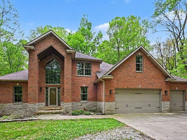 8265 E Walnut Ridge, New Carlisle, IN 46552