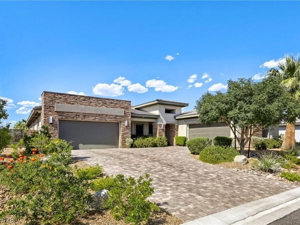 8494 Wolf Mountain Court , Las Vegas, NV 89129