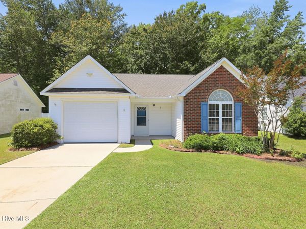 3907 Elizabeth Avenue, New Bern, NC 28562