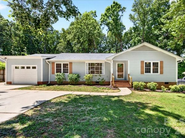 6018 Donegal Drive, Charlotte, NC 28212