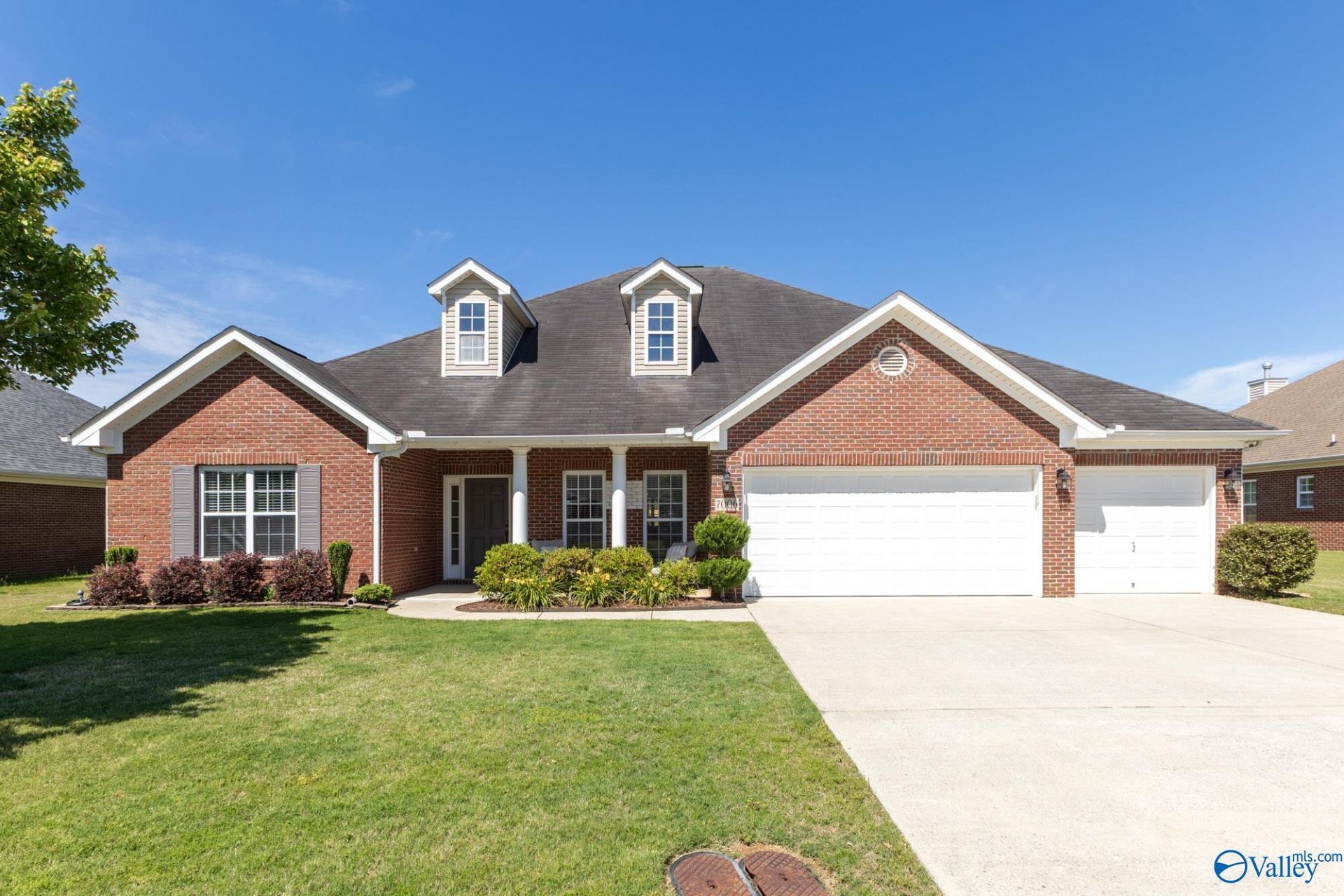 7006 Freedom Park Circle, Owens Cross Roads, AL 35763 Main Photo