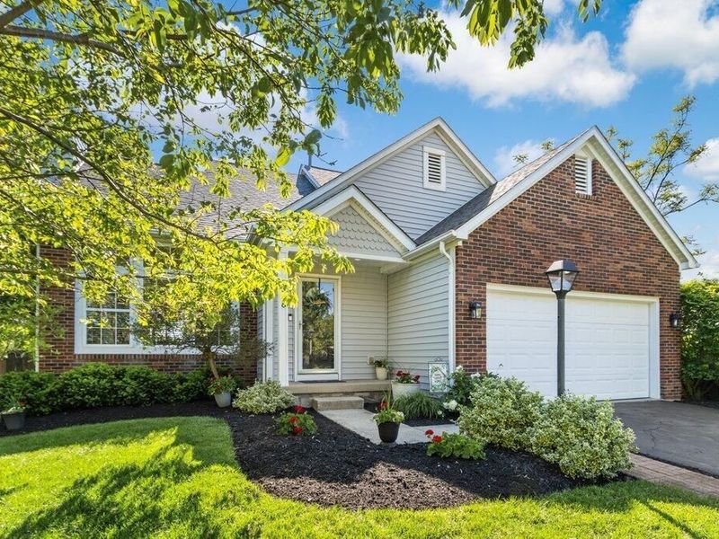 4338 Brickwood Drive, Hilliard, OH 43026 Photo 2