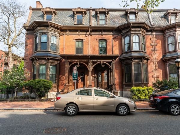 47 Mattoon St, Springfield, MA 01105
