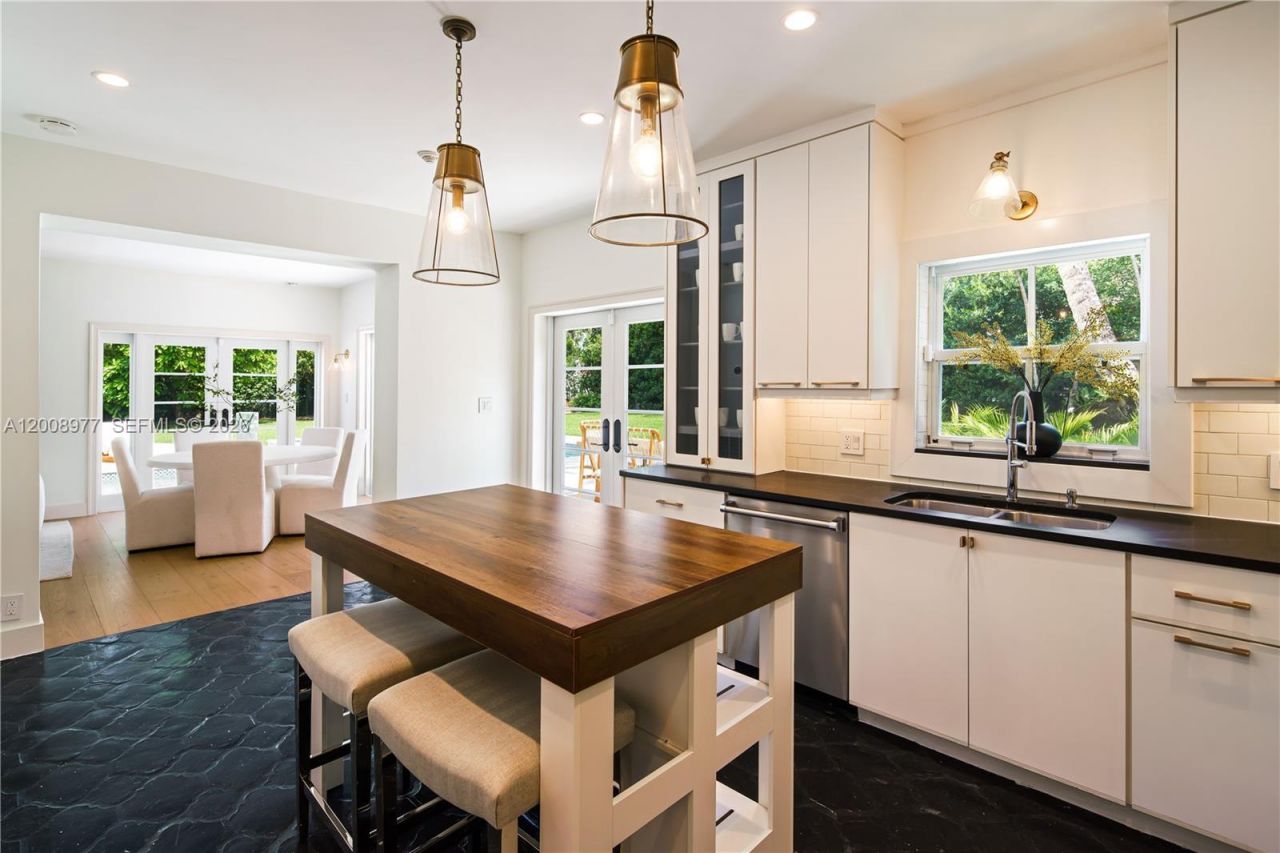 1228 Alhambra Cir, Coral Gables, FL 33134 Photo