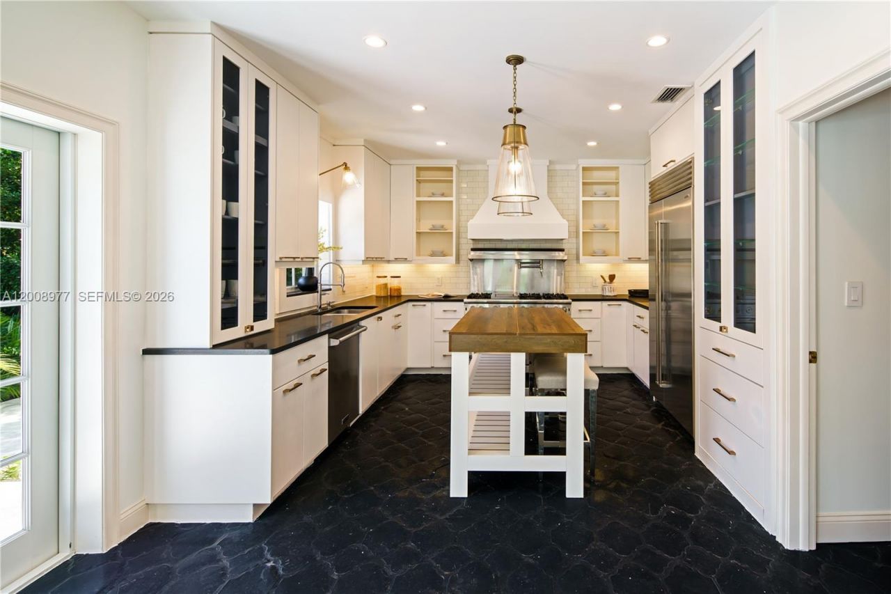 1228 Alhambra Cir, Coral Gables, FL 33134 Photo
