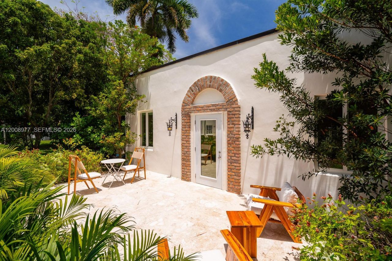 1228 Alhambra Cir, Coral Gables, FL 33134 Photo